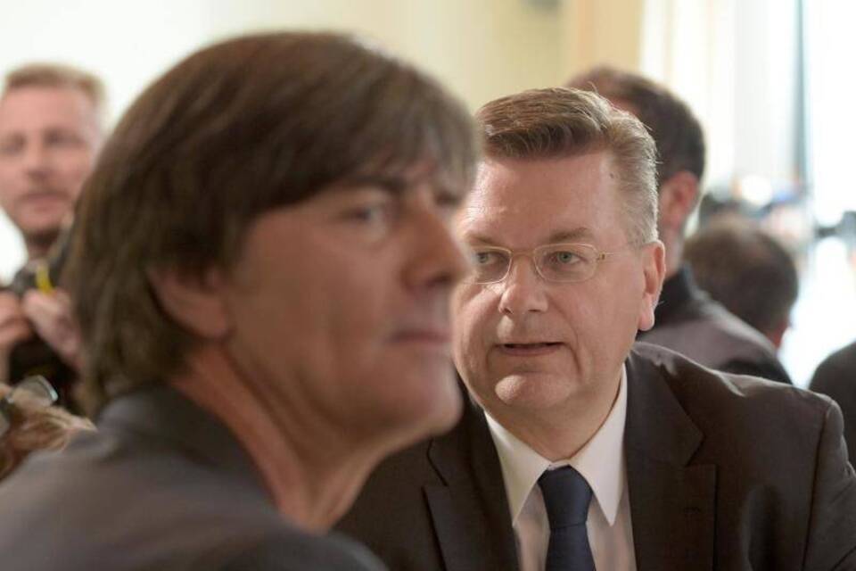 Reinhard Grindel Reinhard Grindel