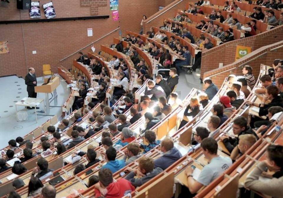 Studenten im Hörsaal Studenten im Hörsaal