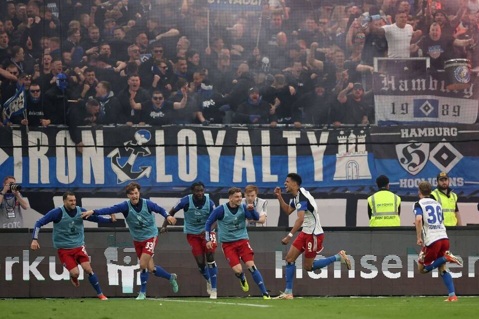 Hamburger SV - FC St. Pauli Hamburger SV - FC St. Pauli