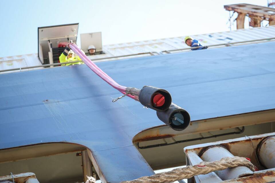 Landstromversorgung von Containerschiffen Landstromversorgung von Containerschiffen