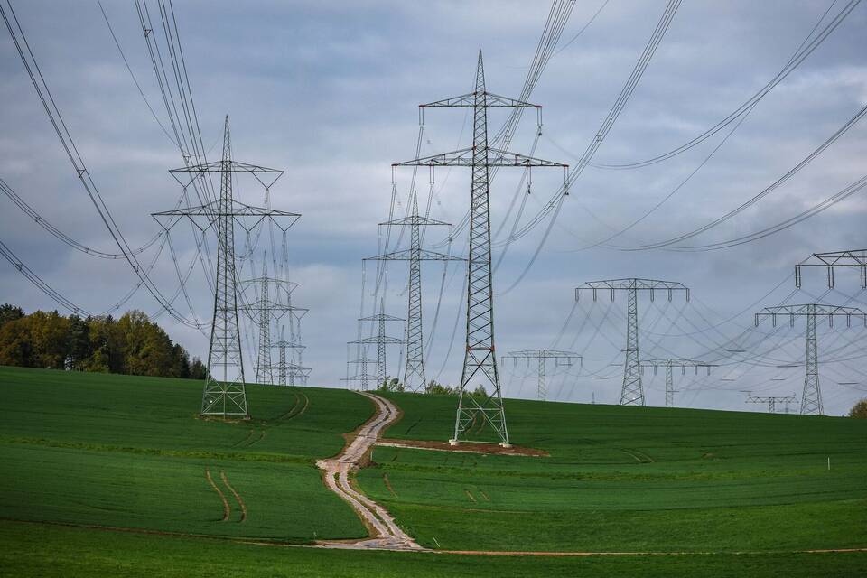 Hochspannungsleitungen Hochspannungsleitungen