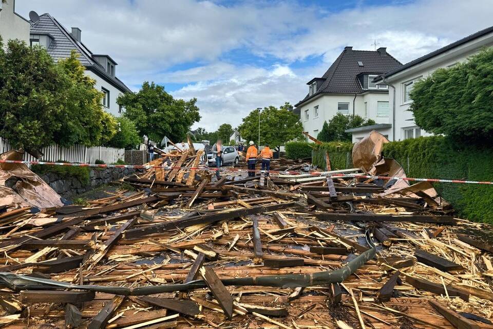 Zerstörtes Kirchendach Zerstörtes Kirchendach
