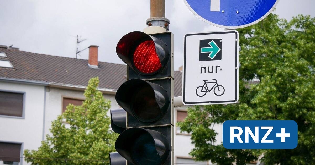 Die Ampel Zeigt Grün Sie Wollen Rechts Abbiegen Mannheim: Radfahrer dürfen an roten Ampeln jetzt rechts abbiegen