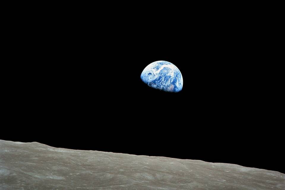 «Earthrise» «Earthrise»