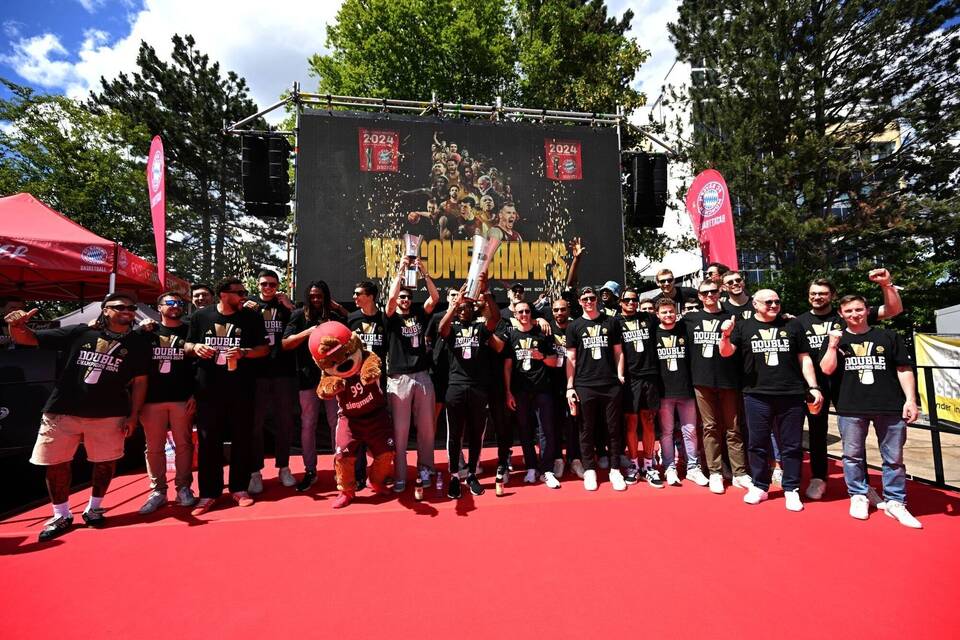 Basketball-Meisterfeier Basketball-Meisterfeier