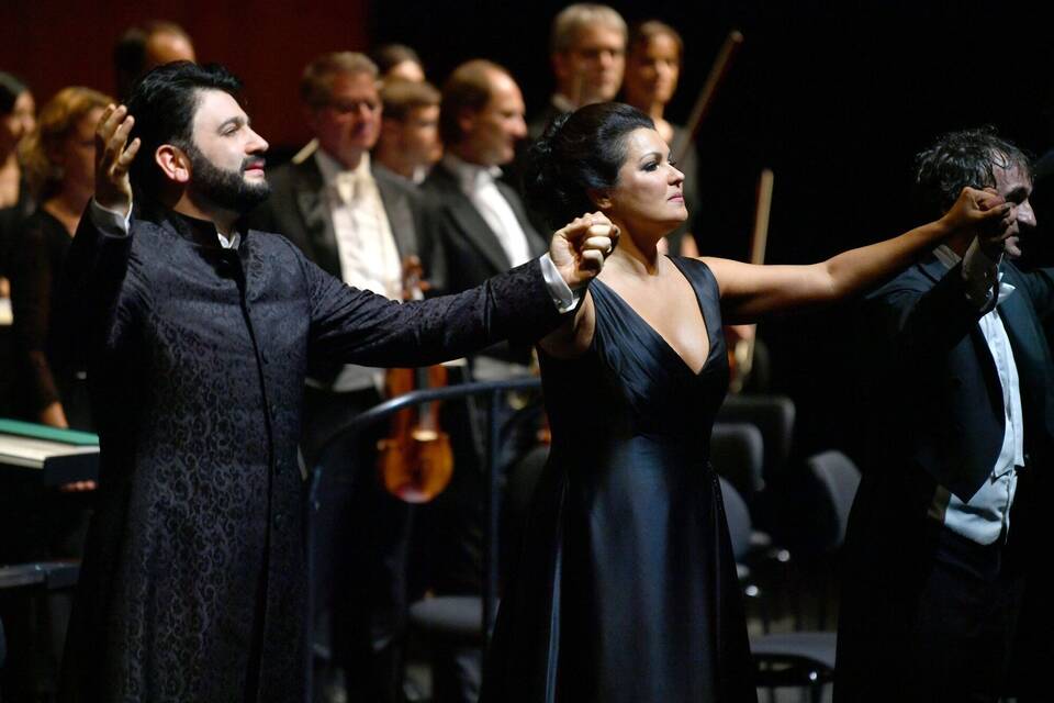 Starsopranistin Anna Netrebko und Tenor Yusif Eyvazov
