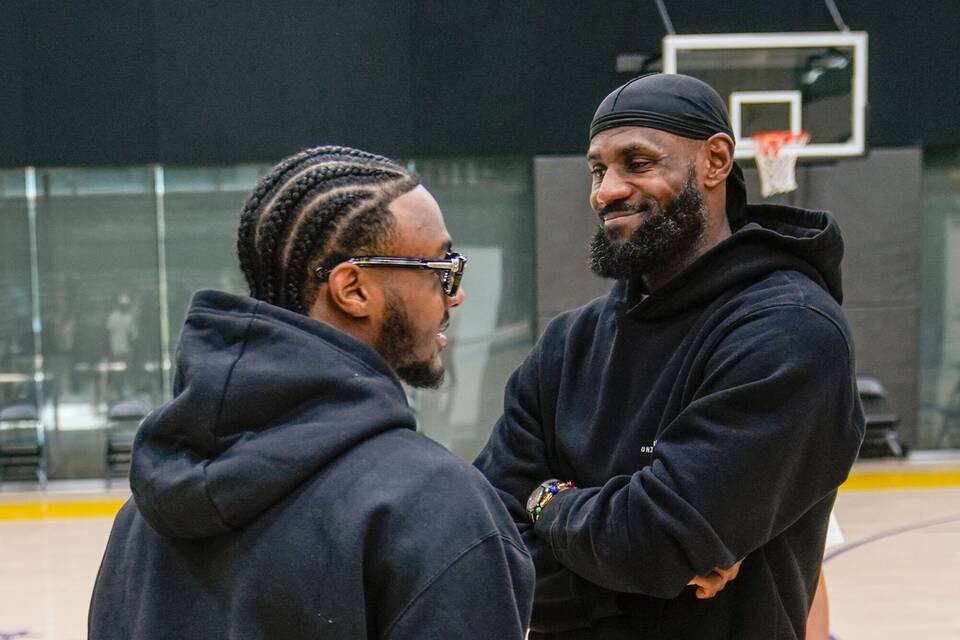 Bronny und LeBron James (r) Bronny und LeBron James (r)
