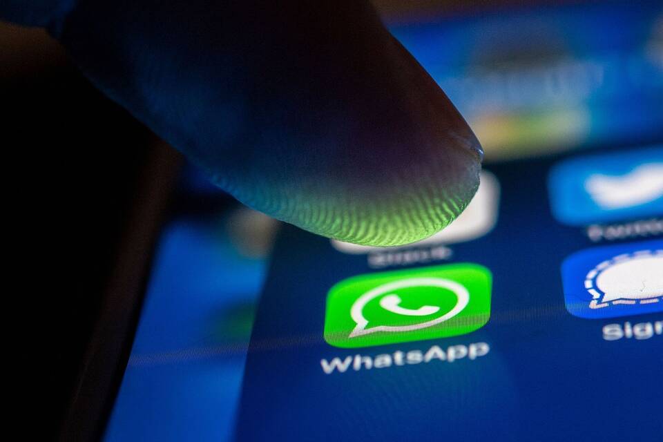 WhatsApp WhatsApp