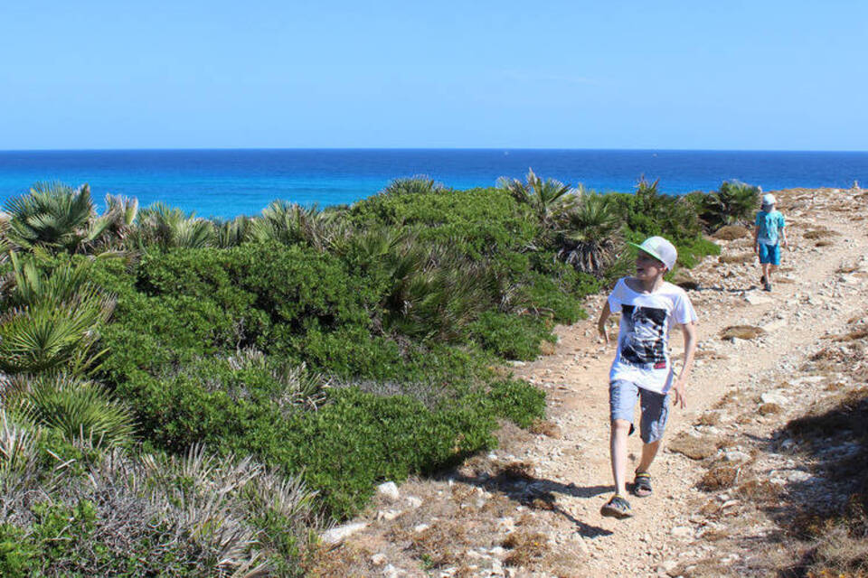 Zum einsamen Piratenturm - Mit Kindern wandern auf Mallorca