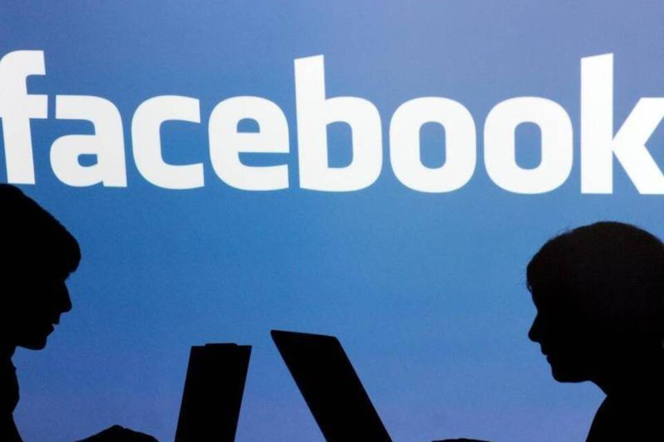 Facebook Facebook