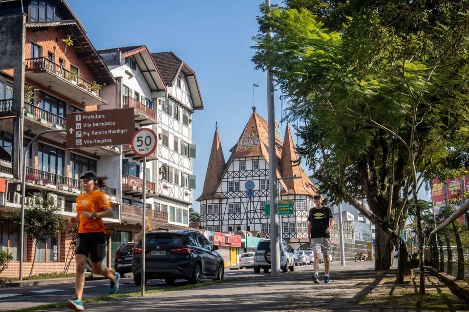 200 Jahre deutsche Einwanderung in Brasilien 200 Jahre deutsche Einwanderung in Brasilien