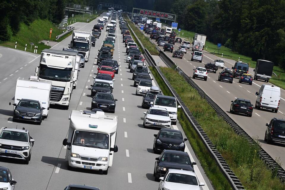 ADAC erwartet heftiges Stau-Wochenende ADAC erwartet heftiges Stau-Wochenende