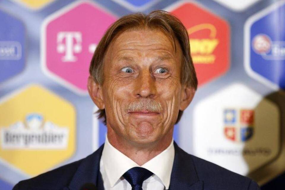 Verpflichtet Verpflichtet
