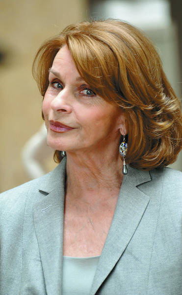 Von Wegen Alt Senta Berger Ist Attraktiv Wie Eh Und Je Leute