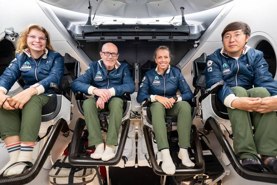 SpaceX Dragon Crew trainiert für Flug ins All SpaceX Dragon Crew trainiert für Flug ins All