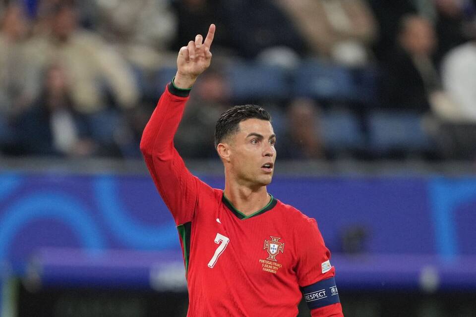 Cristiano Ronaldo Cristiano Ronaldo