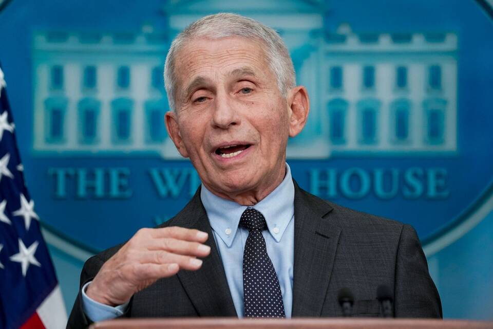 Fauci ruft bei letztem Auftritt im Weißen Haus zum Impfen auf Fauci ruft bei letztem Auftritt im Weißen Haus zum Impfen auf