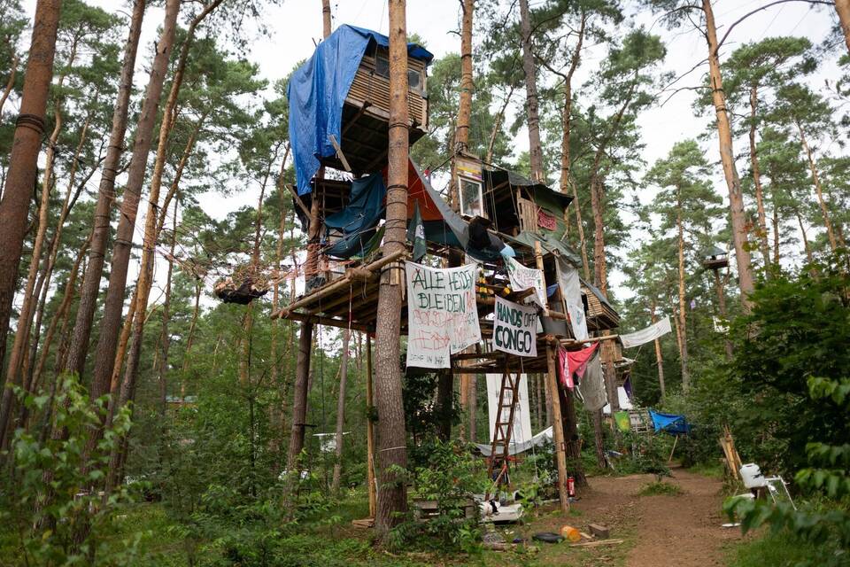 Anti-Tesla-Protestcamp in Grünheide Anti-Tesla-Protestcamp in Grünheide