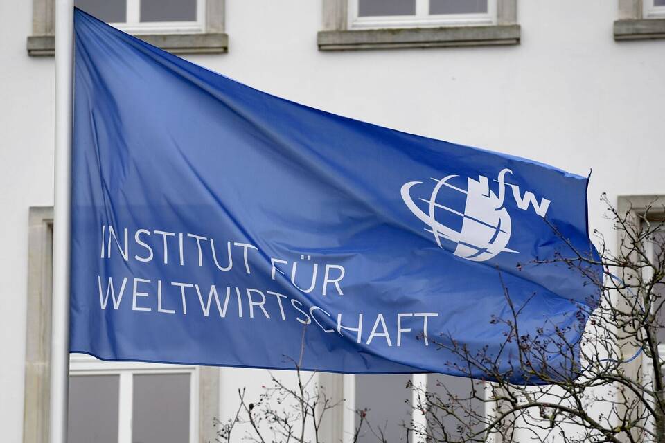 Wehende Institutsflagge Wehende Institutsflagge