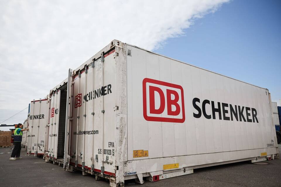 DB Schenker im Hamburger Hafen DB Schenker im Hamburger Hafen