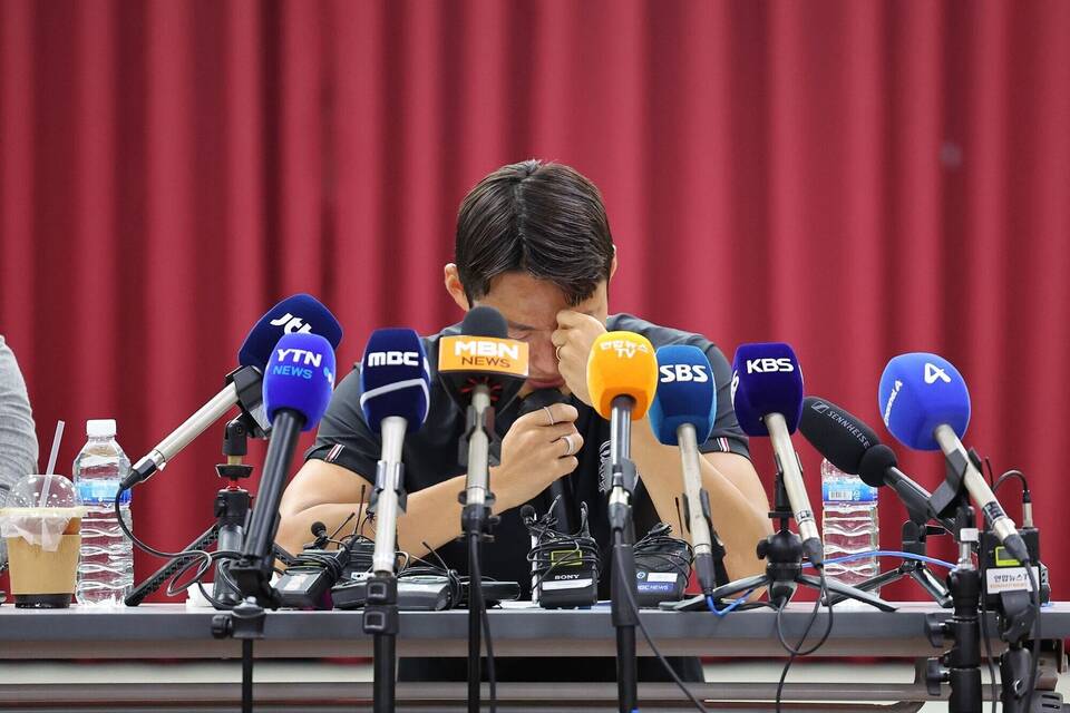 Pressekonferenz Son Jun-ho Pressekonferenz Son Jun-ho