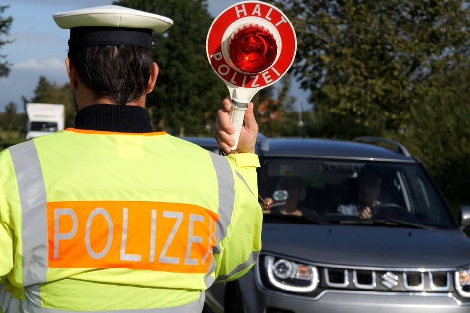 Ausweitung der Grenzkontrollen - Ellhöft Ausweitung der Grenzkontrollen - Ellhöft
