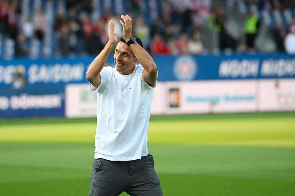 Trainer Marcel Rapp von Holstein Kiel Trainer Marcel Rapp von Holstein Kiel