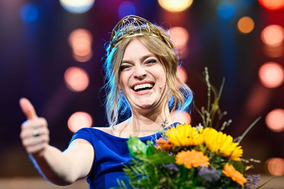 Charlotte Weihl ist 76. Deutsche Weinkönigin Charlotte Weihl ist 76. Deutsche Weinkönigin