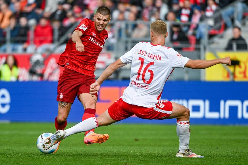 SSV Jahn Regensburg - 1. FC Kaiserslautern SSV Jahn Regensburg - 1. FC Kaiserslautern