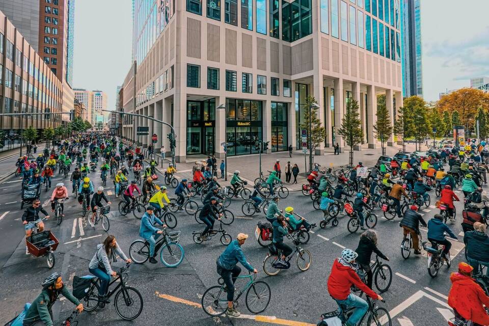 Fahrrad-Demonstration gegen A5-Ausbau Fahrrad-Demonstration gegen A5-Ausbau