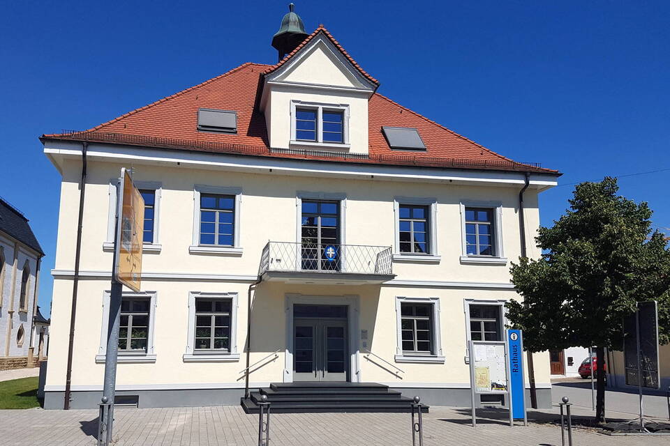 Neulußheim Rathaus 