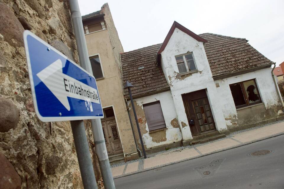 Abwanderung junger Menschen aus Ost-Ländern hält an Abwanderung junger Menschen aus Ost-Ländern hält an