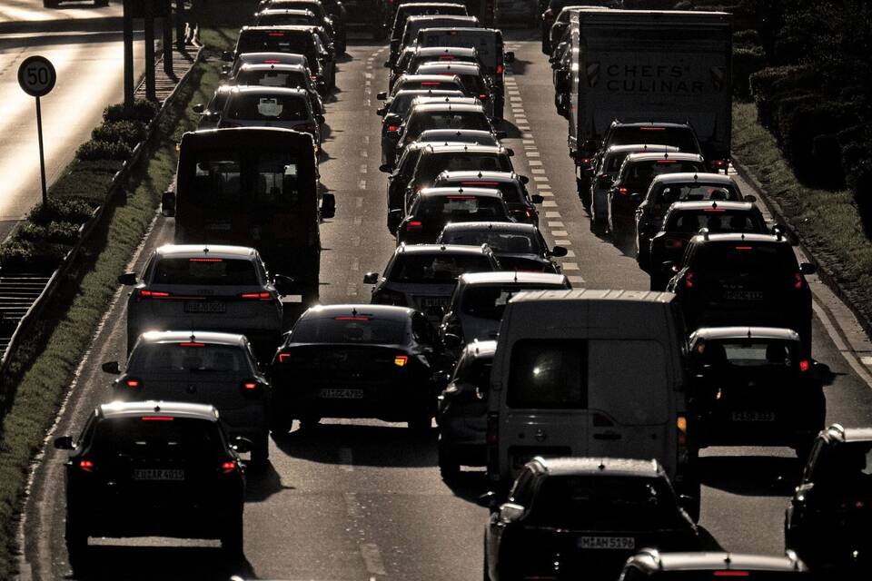 Warnstreiks in Deutschland – Dichter Verkehr in Frankfurt/Main Warnstreiks in Deutschland – Dichter Verkehr in Frankfurt/Main