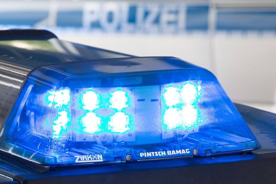 Polizei - Symbolbild Polizei - Symbolbild