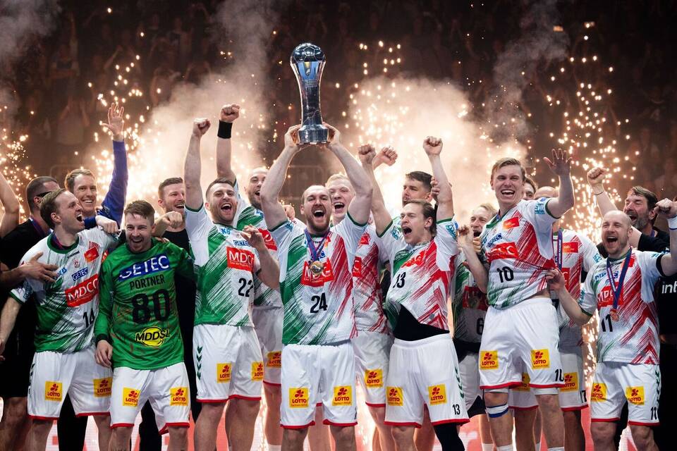 Spieler des SC Magdeburg feiern den Pokalsieg 2024 Spieler des SC Magdeburg feiern den Pokalsieg 2024