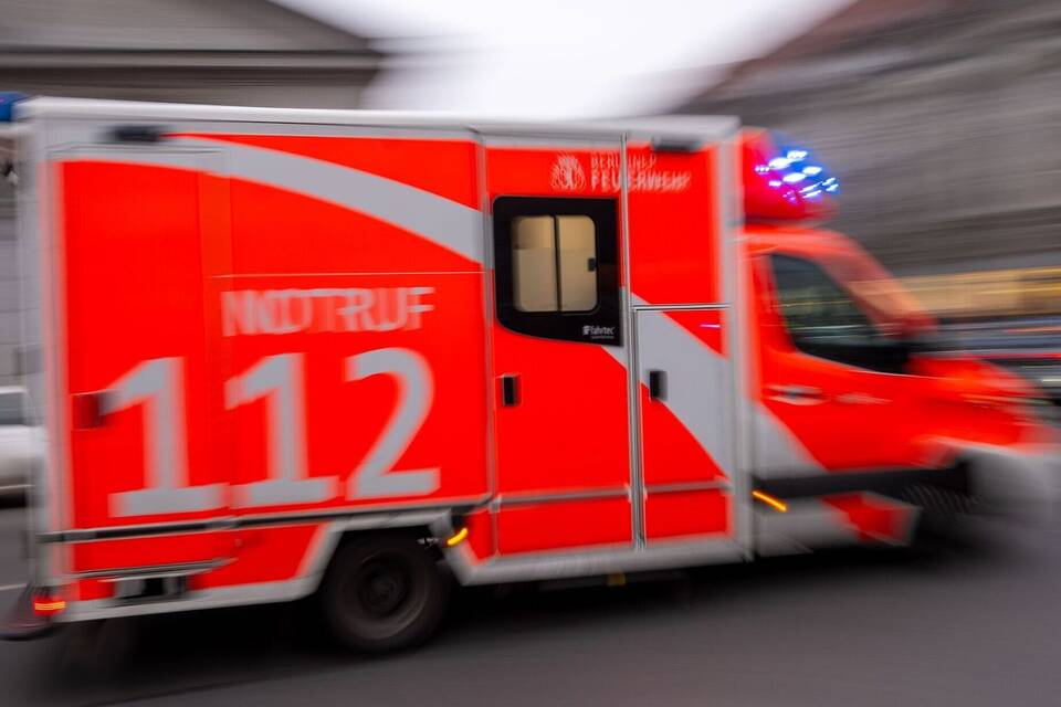 Rettungswagen - Symbolbild Rettungswagen - Symbolbild