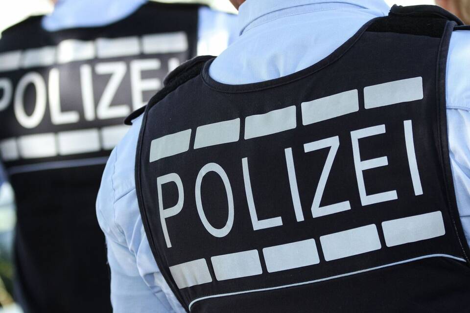 Polizei - Symbolbild Polizei - Symbolbild