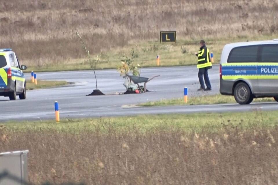 Klimaprotest gegen Flughafen Kassel-Calden Klimaprotest gegen Flughafen Kassel-Calden
