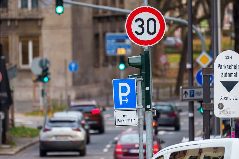 Änderungen der StVO: Tempo-30-Zonen werden einfacher möglich. Änderungen der StVO: Tempo-30-Zonen werden einfacher möglich.