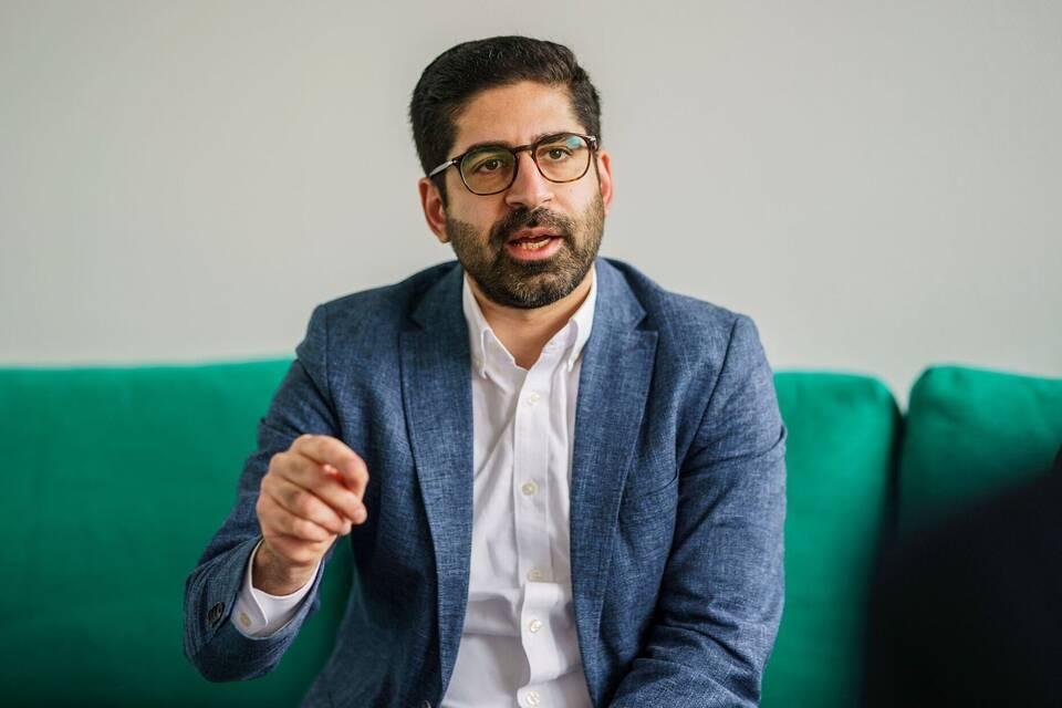 Hessens Wirtschaftsminister Kaweh Mansoori (SPD) Hessens Wirtschaftsminister Kaweh Mansoori (SPD)
