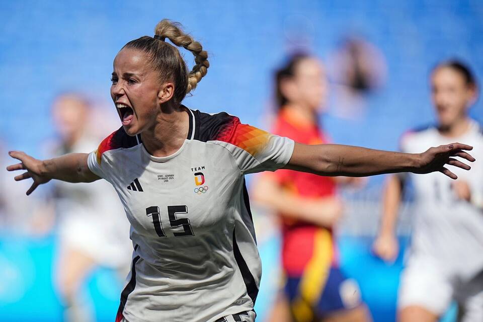 Giulia Gwinn Giulia Gwinn