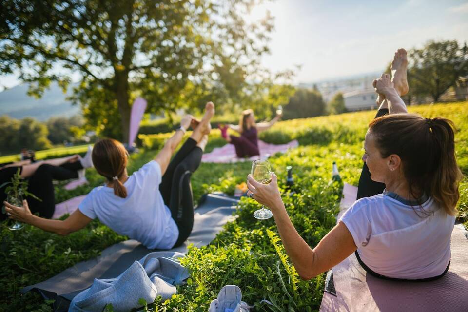 Yoga und Wein