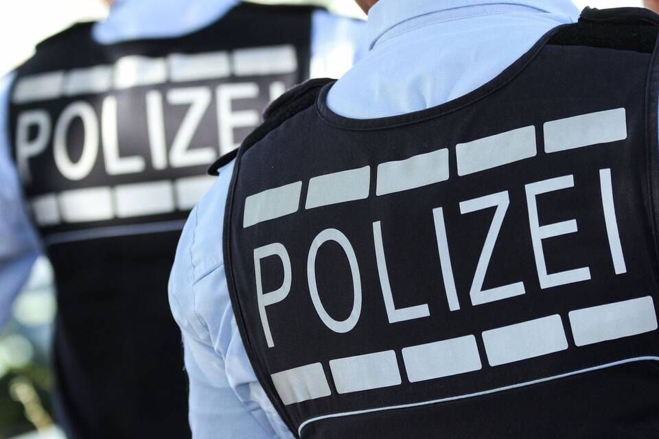 Polizei - Symbolbild Polizei - Symbolbild