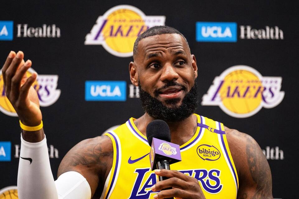 LeBron James LeBron James