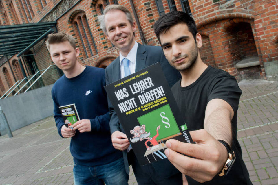 «Was Lehrer nicht dürfen!» - Buch klärt über Schülerrechte auf