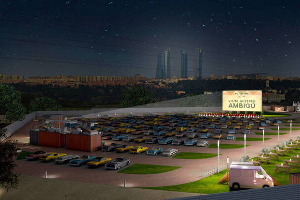 Vintage im Großformat: Autokino eröffnet in Madrid Vintage im Großformat: Autokino eröffnet in Madrid