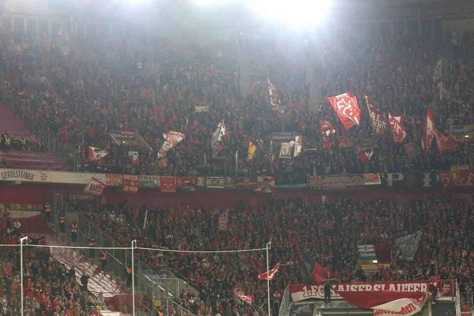 Fortuna Düsseldorf - 1. FC Kaiserslautern Fortuna Düsseldorf - 1. FC Kaiserslautern