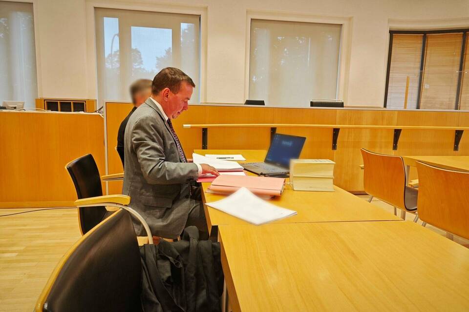 Prozess gegen ehemaligen Pfarrer startet Prozess gegen ehemaligen Pfarrer startet