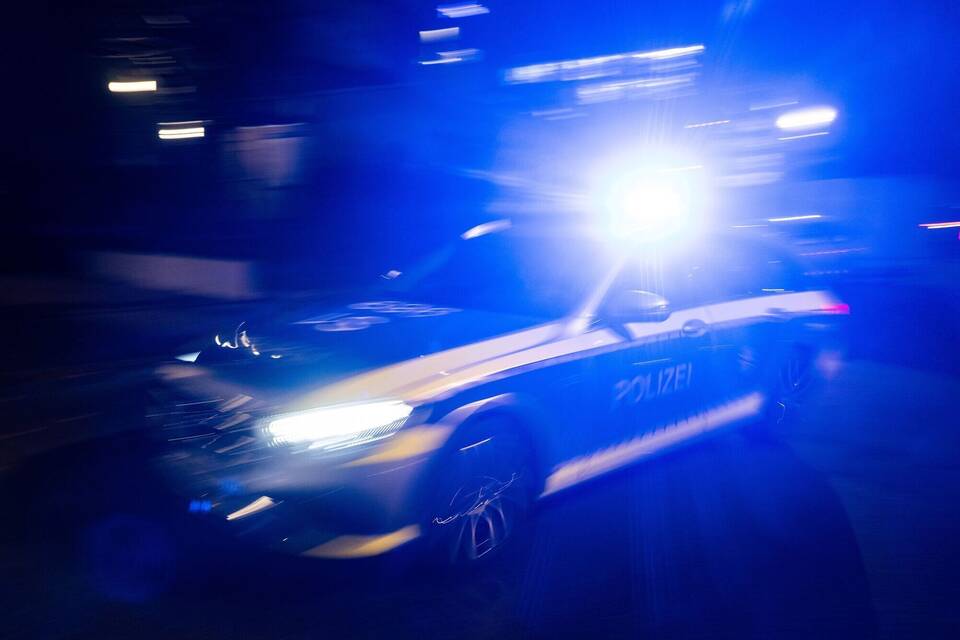 Polizei - Symbolbild Polizei - Symbolbild