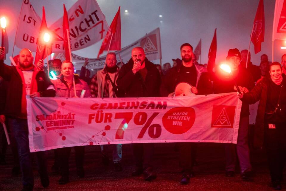 Warnstreiks in der Metall- und Elektroindustrie – Saarbrücken Warnstreiks in der Metall- und Elektroindustrie – Saarbrücken